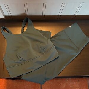 Lululemon Wunder train bra and wunder under leggings in green jasper